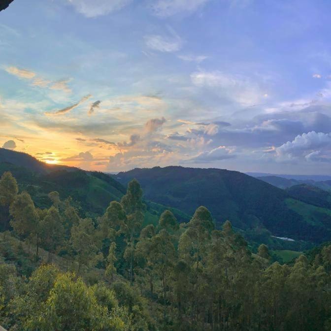 Chales Por Do Sol Гонсалвис Номер фото